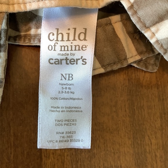 Bundle of Baby girl clothes. Two NB, One 0-3mo. EUC. - Picture 5 of 12